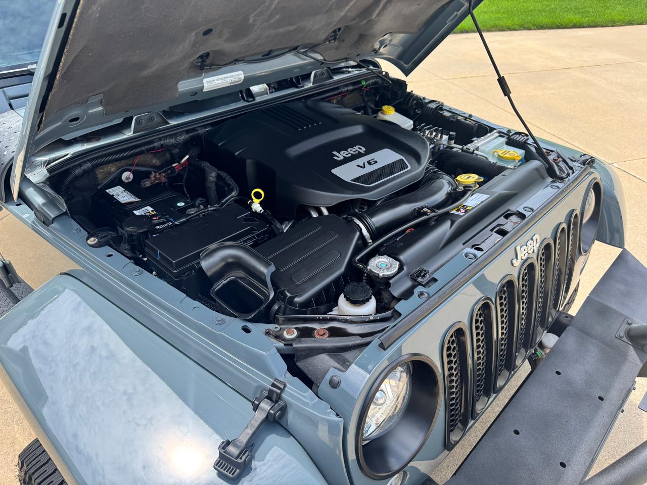 Jeep Wrangler Unlimited Sahara 4WD 2015