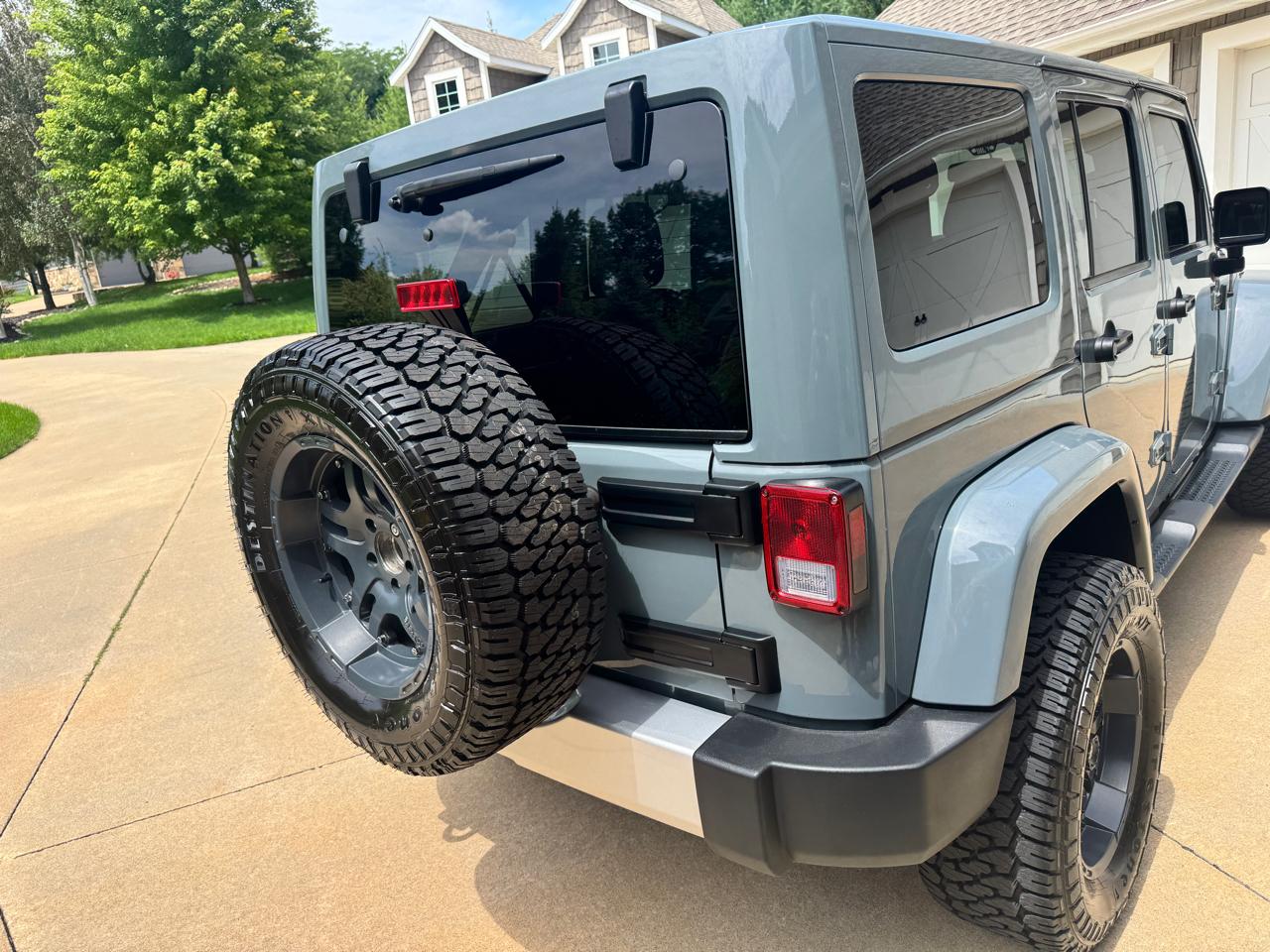 Jeep Wrangler Unlimited Sahara 4WD 2015