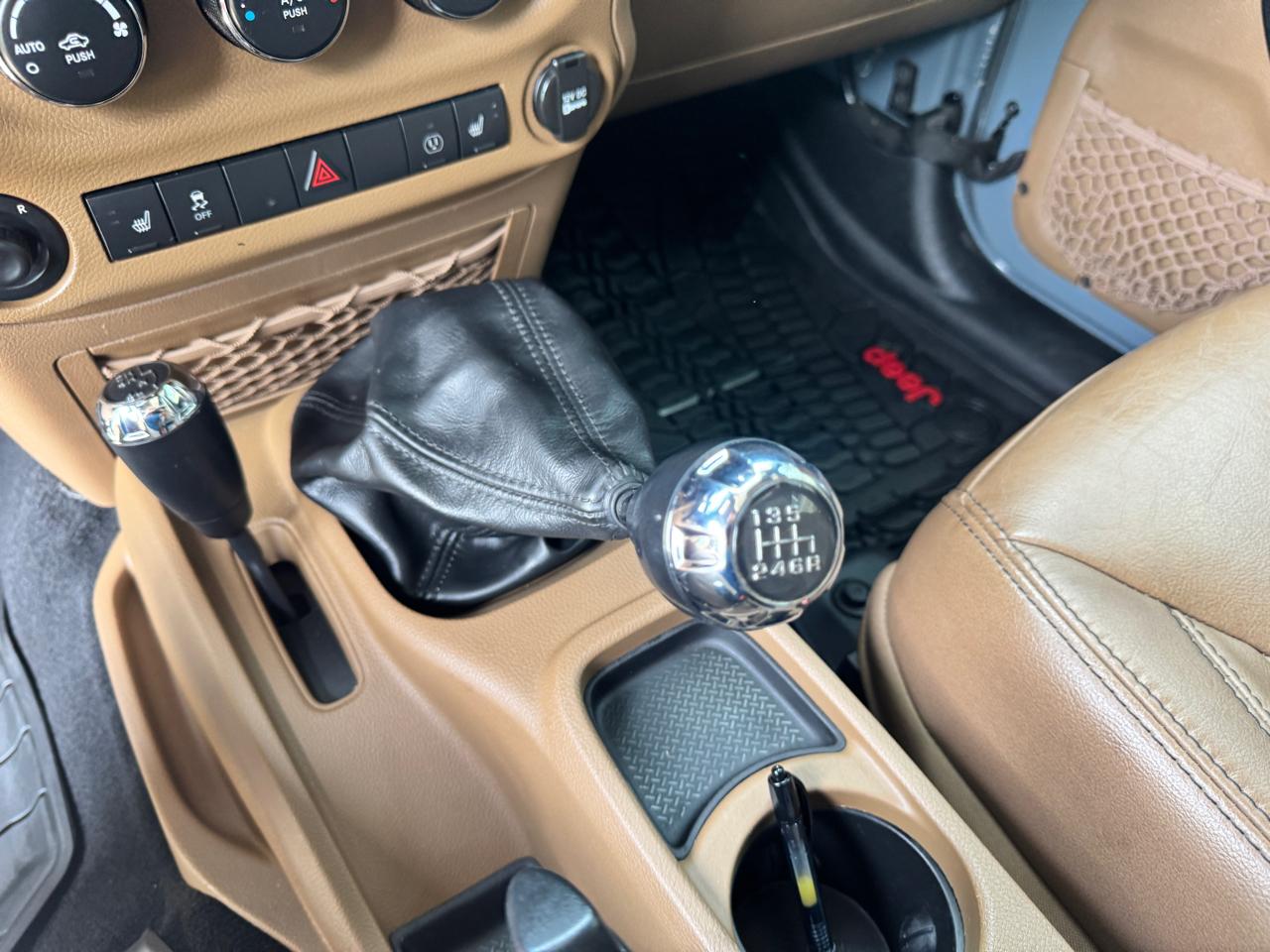 Jeep Wrangler Unlimited Sahara 4WD 2015