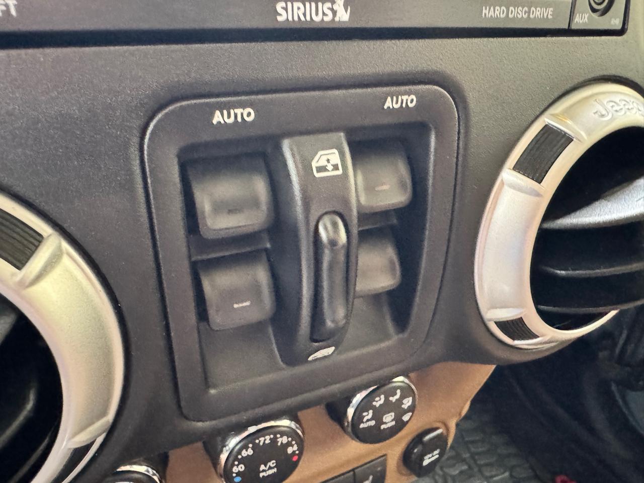 Jeep Wrangler Unlimited Sahara 4WD 2015