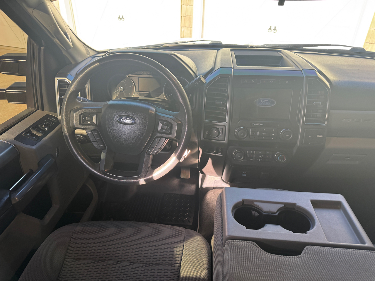 Ford Super Duty F-250 SRW XLT 4WD Crew Cab 6.75' Box 2022