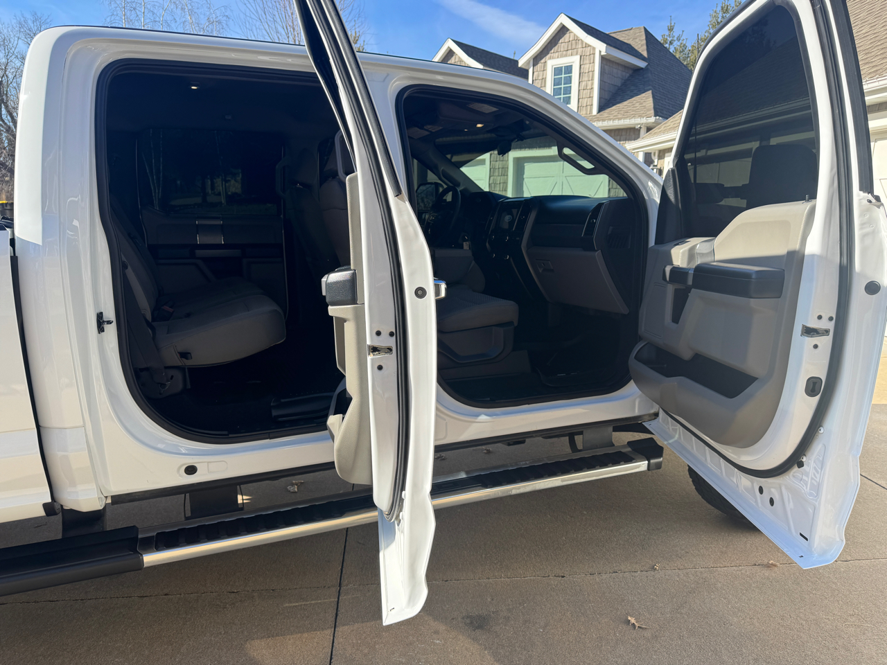 Ford Super Duty F-250 SRW XLT 4WD Crew Cab 6.75' Box 2022