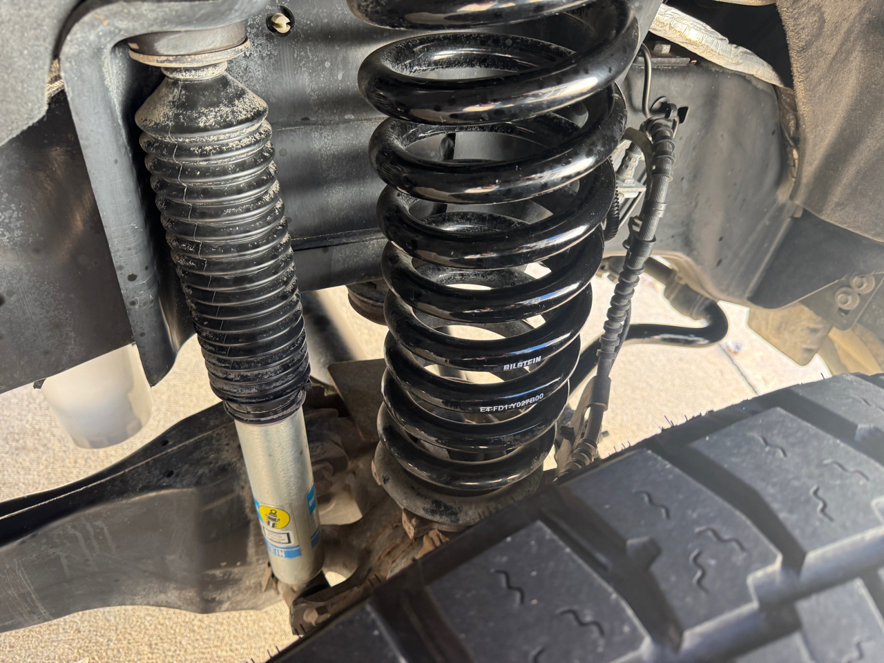 Ford Super Duty F-250 SRW XLT 4WD Crew Cab 6.75' Box 2022