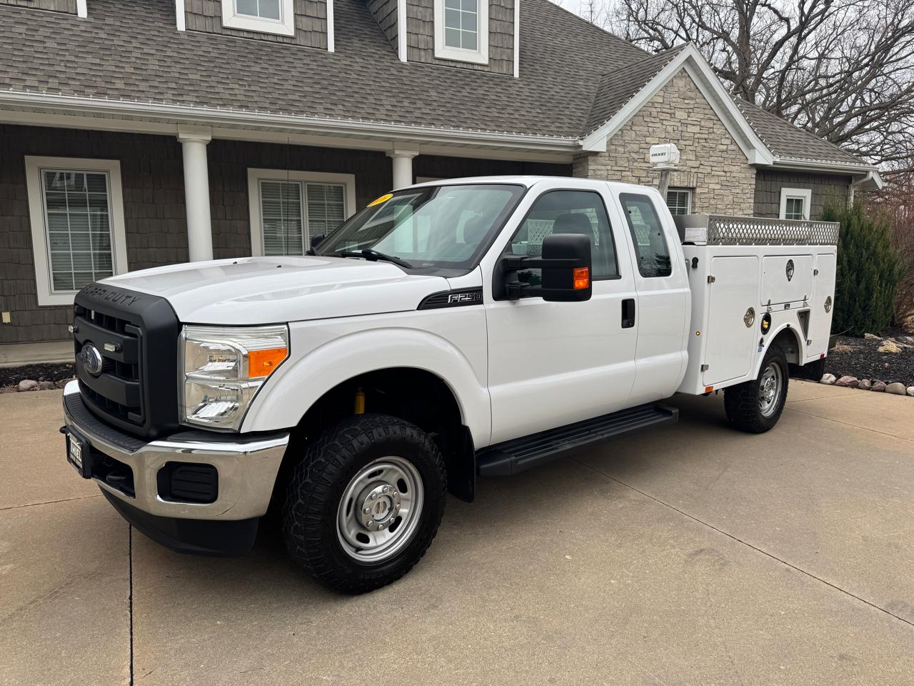 Ford Super Duty F-250 SRW 4WD SuperCab 158" XL 2016