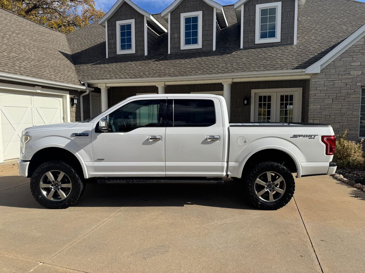 Ford F-150 4WD SuperCrew 139" Lariat 2015 Ford F-150 4WD SuperCrew 139" Lariat 2015