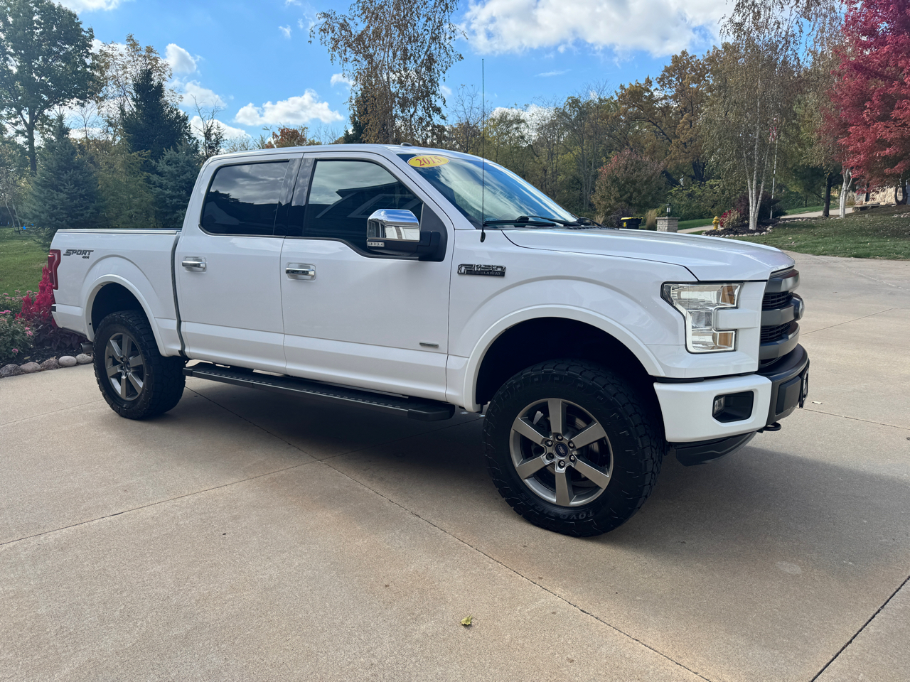 Ford F-150 4WD SuperCrew 139" Lariat 2015 Ford F-150 4WD SuperCrew 139" Lariat 2015