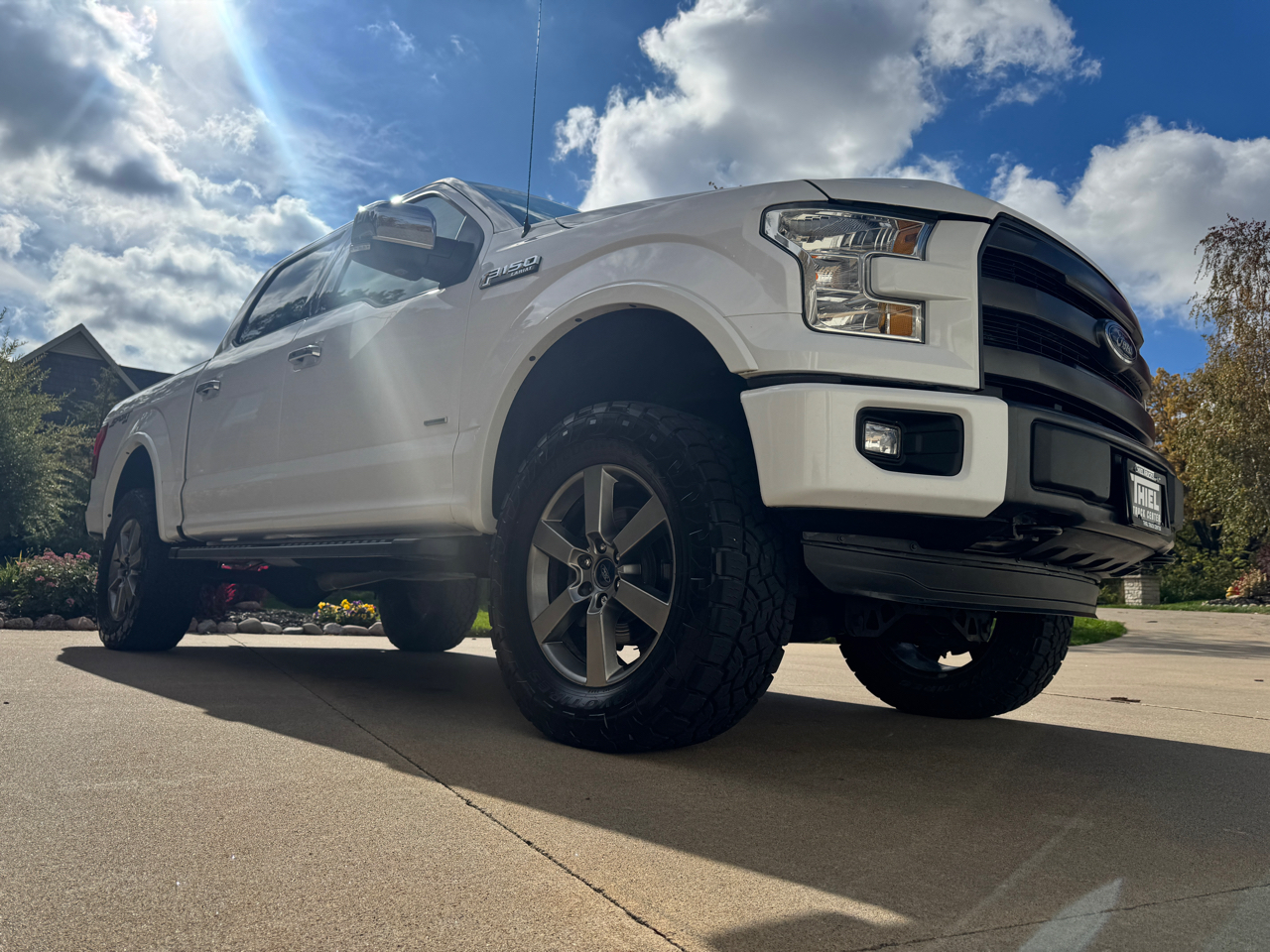 Ford F-150 4WD SuperCrew 139" Lariat 2015 Ford F-150 4WD SuperCrew 139" Lariat 2015