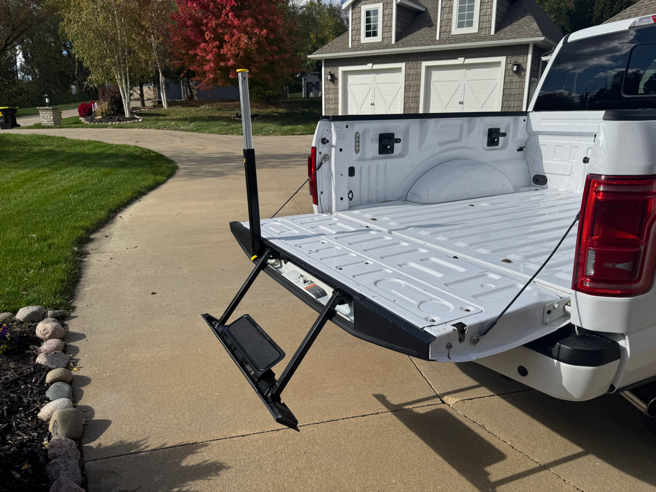 Ford F-150 4WD SuperCrew 139" Lariat 2015 Ford F-150 4WD SuperCrew 139" Lariat 2015