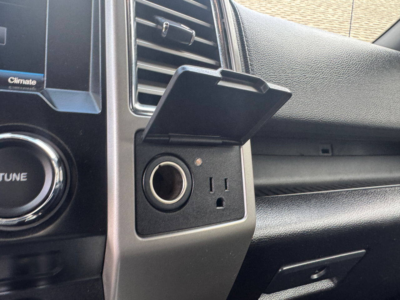 Ford F-150 4WD SuperCrew 139" Lariat 2015 Ford F-150 4WD SuperCrew 139" Lariat 2015