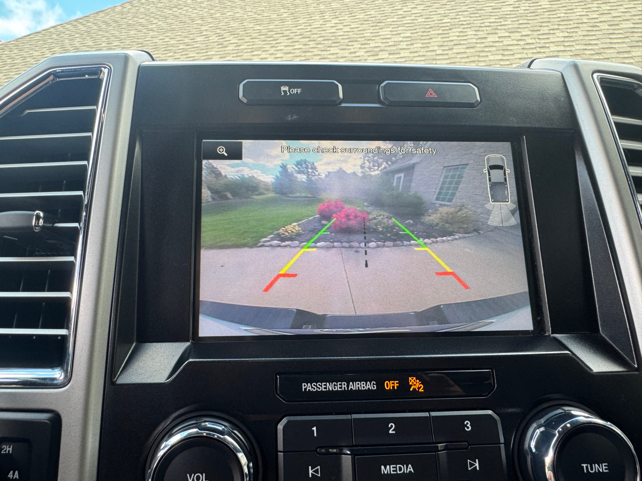 Ford F-150 4WD SuperCrew 139" Lariat 2015 Ford F-150 4WD SuperCrew 139" Lariat 2015