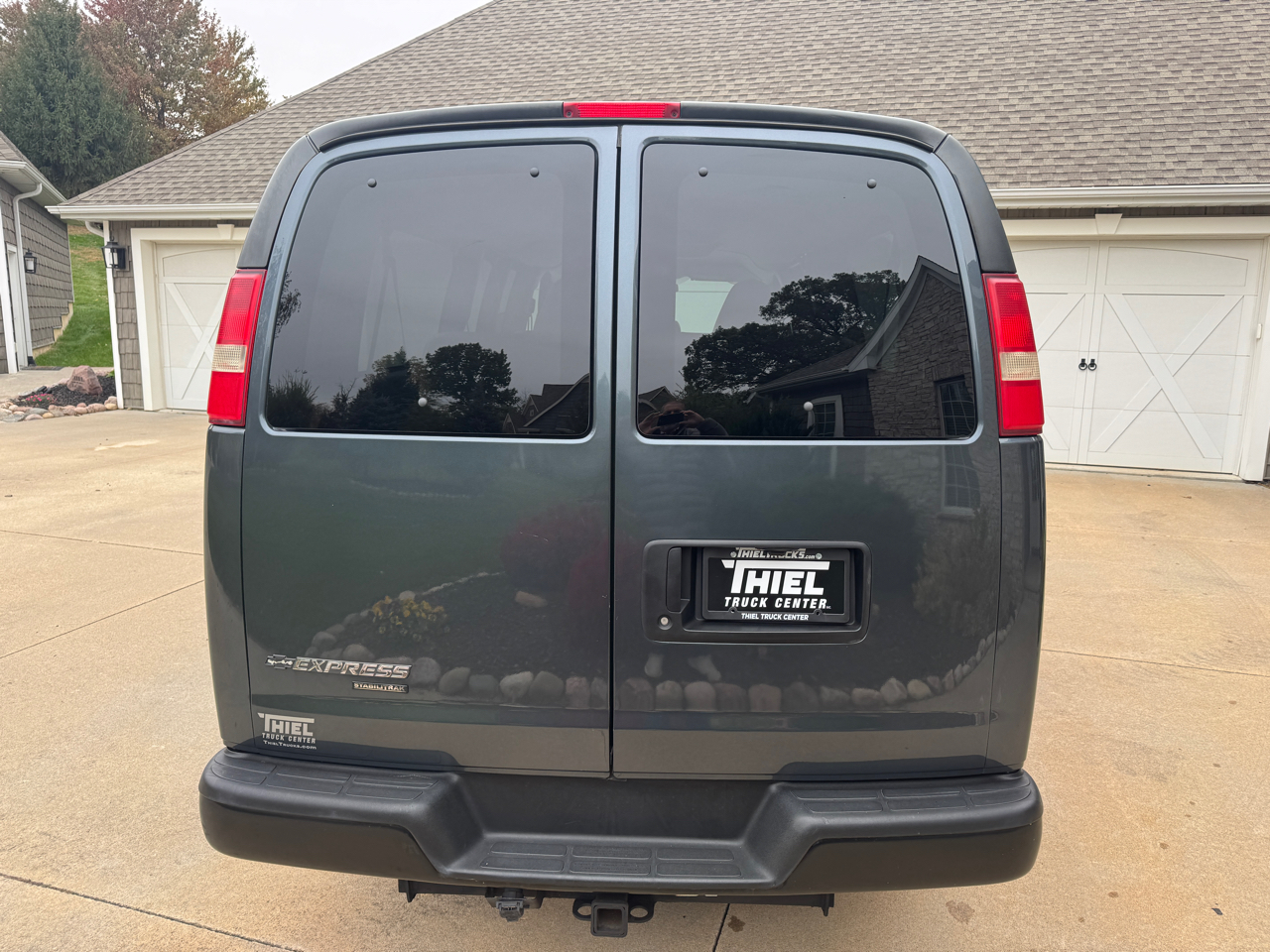 Chevrolet Express Passenger RWD 3500 155" LS w/1LS 2015 Chevrolet Express Passenger RWD 3500 155" LS w/1LS 2015