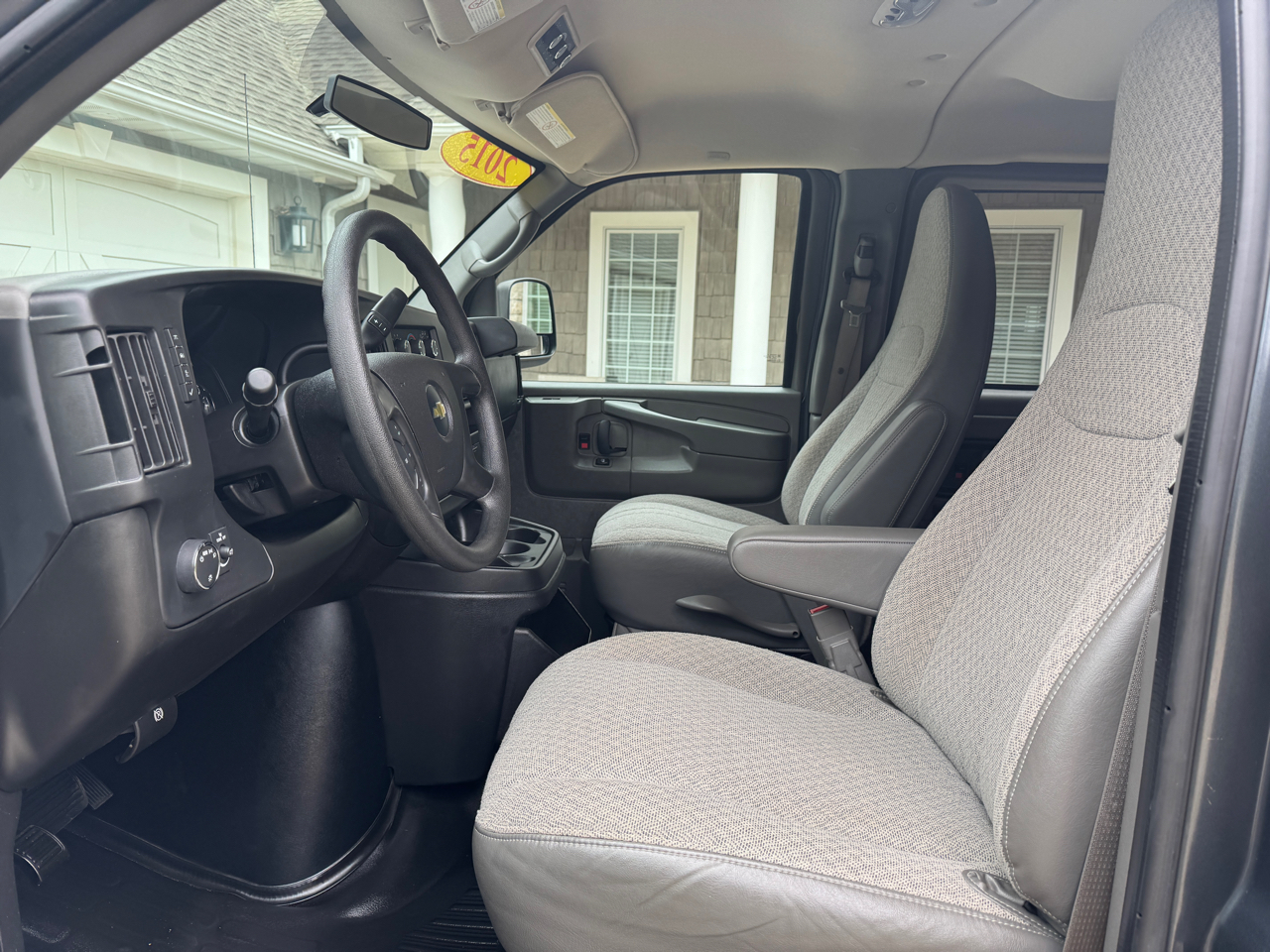 Chevrolet Express Passenger RWD 3500 155" LS w/1LS 2015 Chevrolet Express Passenger RWD 3500 155" LS w/1LS 2015