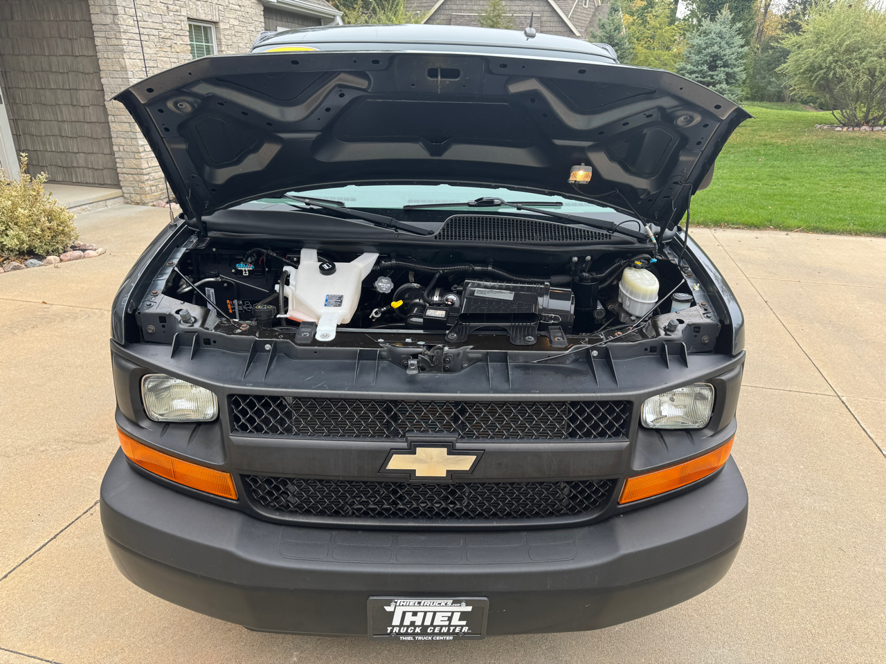 Chevrolet Express Passenger RWD 3500 155" LS w/1LS 2015 Chevrolet Express Passenger RWD 3500 155" LS w/1LS 2015