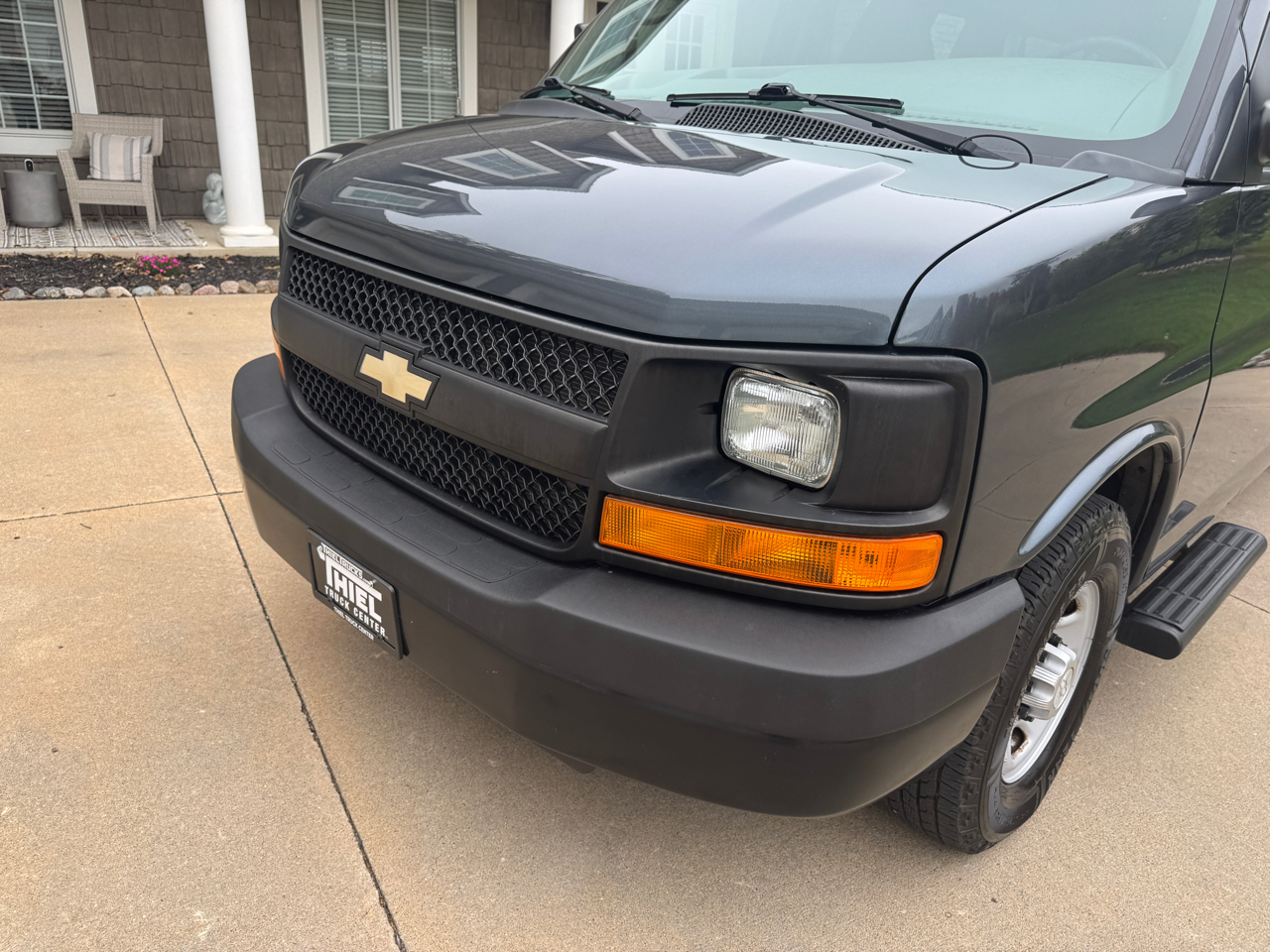 Chevrolet Express Passenger RWD 3500 155" LS w/1LS 2015 Chevrolet Express Passenger RWD 3500 155" LS w/1LS 2015