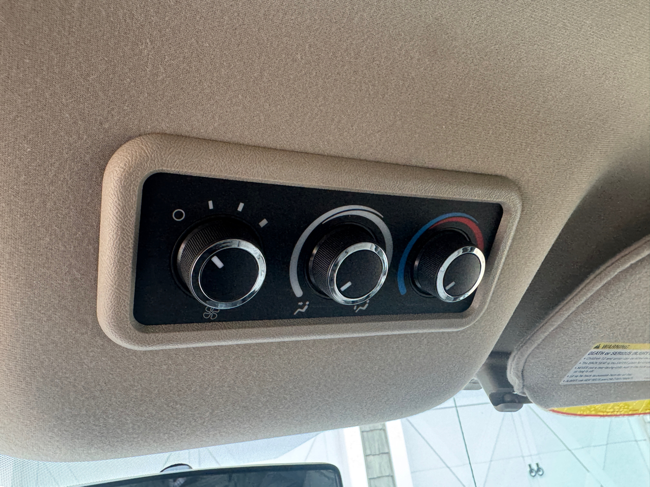 Chevrolet Express Passenger RWD 3500 155" LS w/1LS 2015 Chevrolet Express Passenger RWD 3500 155" LS w/1LS 2015