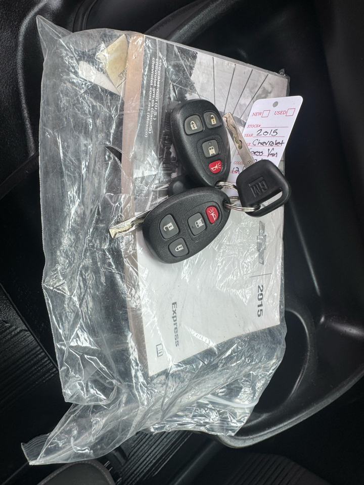 Chevrolet Express Passenger RWD 3500 155" LS w/1LS 2015 Chevrolet Express Passenger RWD 3500 155" LS w/1LS 2015