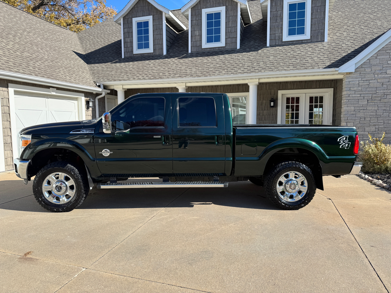 Ford Super Duty F-350 SRW 4WD Crew Cab 156" Lariat 2016 Ford Super Duty F-350 SRW 4WD Crew Cab 156" Lariat 2016