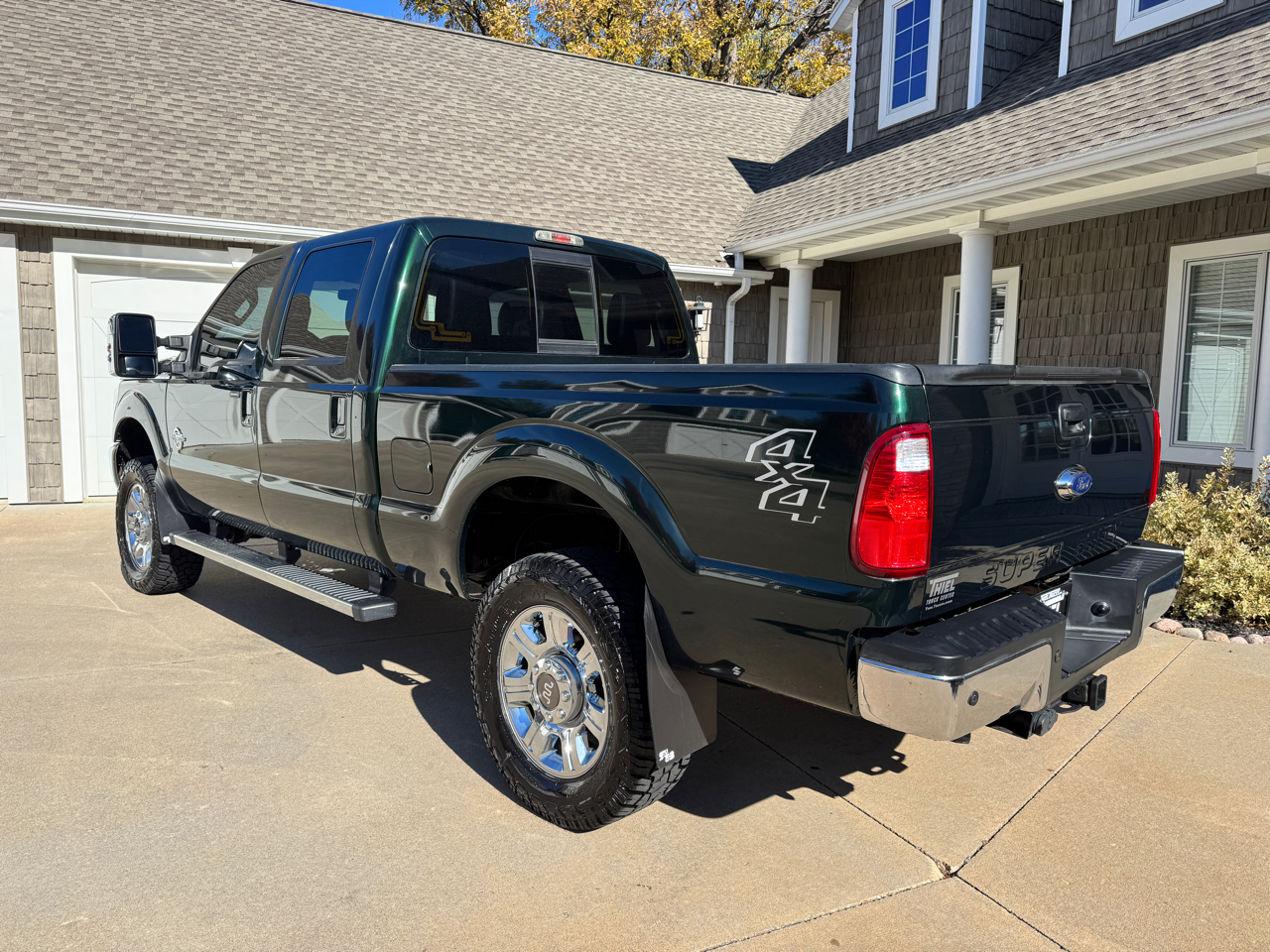 Ford Super Duty F-350 SRW 4WD Crew Cab 156" Lariat 2016 Ford Super Duty F-350 SRW 4WD Crew Cab 156" Lariat 2016