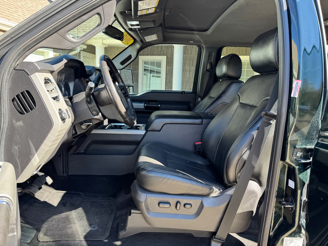 Ford Super Duty F-350 SRW 4WD Crew Cab 156" Lariat 2016 Ford Super Duty F-350 SRW 4WD Crew Cab 156" Lariat 2016