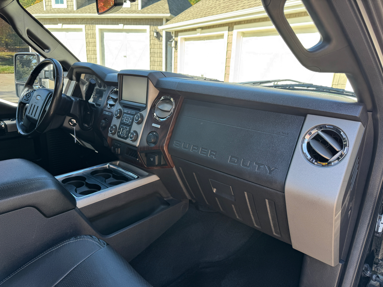 Ford Super Duty F-350 SRW 4WD Crew Cab 156" Lariat 2016 Ford Super Duty F-350 SRW 4WD Crew Cab 156" Lariat 2016