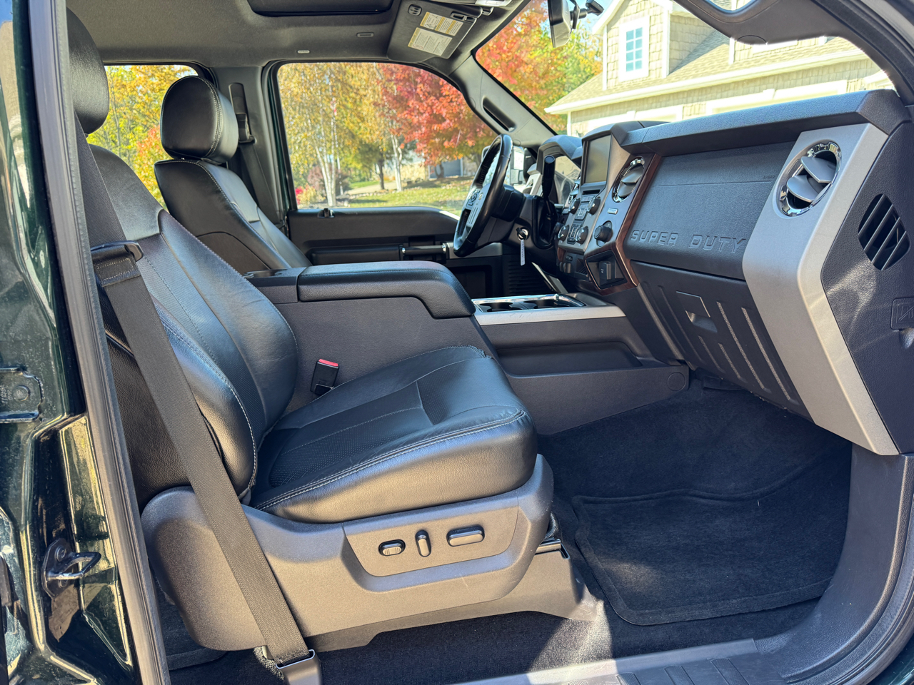 Ford Super Duty F-350 SRW 4WD Crew Cab 156" Lariat 2016 Ford Super Duty F-350 SRW 4WD Crew Cab 156" Lariat 2016