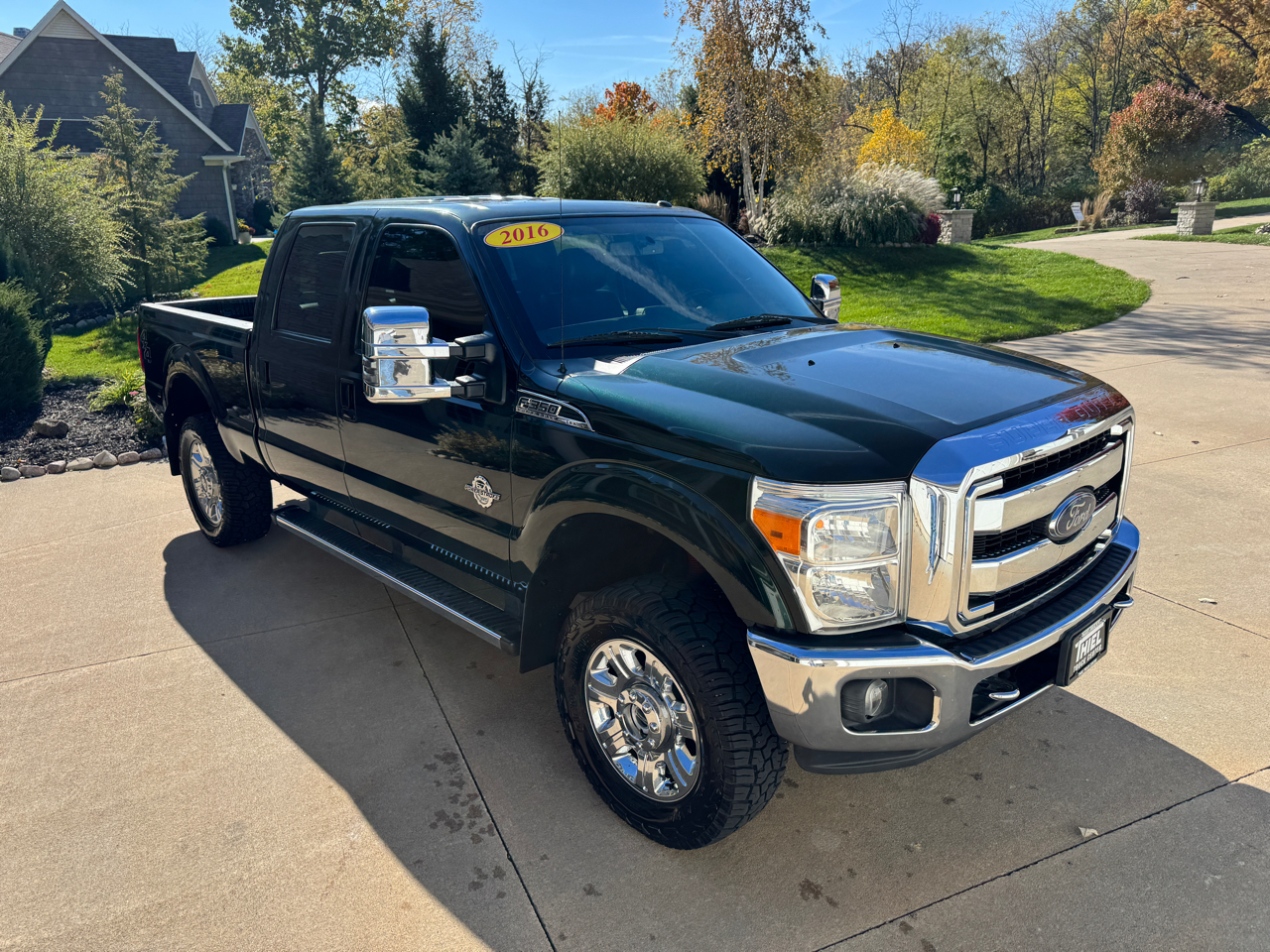 Ford Super Duty F-350 SRW 4WD Crew Cab 156" Lariat 2016 Ford Super Duty F-350 SRW 4WD Crew Cab 156" Lariat 2016