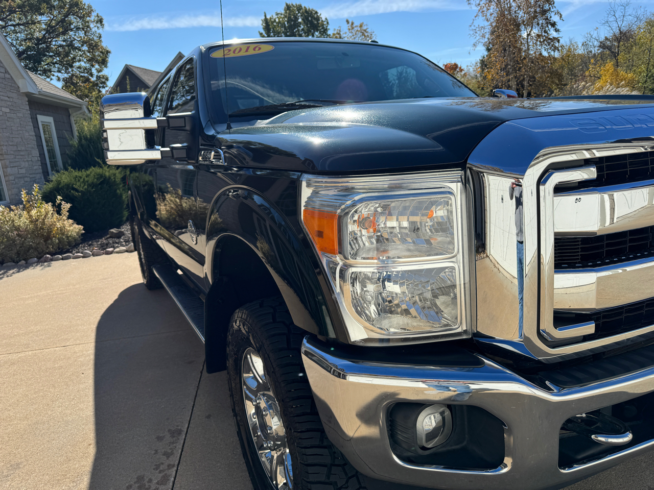 Ford Super Duty F-350 SRW 4WD Crew Cab 156" Lariat 2016 Ford Super Duty F-350 SRW 4WD Crew Cab 156" Lariat 2016