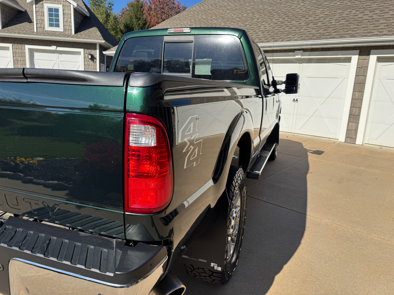 Ford Super Duty F-350 SRW 4WD Crew Cab 156" Lariat 2016 Ford Super Duty F-350 SRW 4WD Crew Cab 156" Lariat 2016