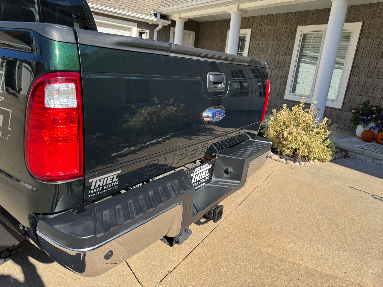 Ford Super Duty F-350 SRW 4WD Crew Cab 156" Lariat 2016 Ford Super Duty F-350 SRW 4WD Crew Cab 156" Lariat 2016