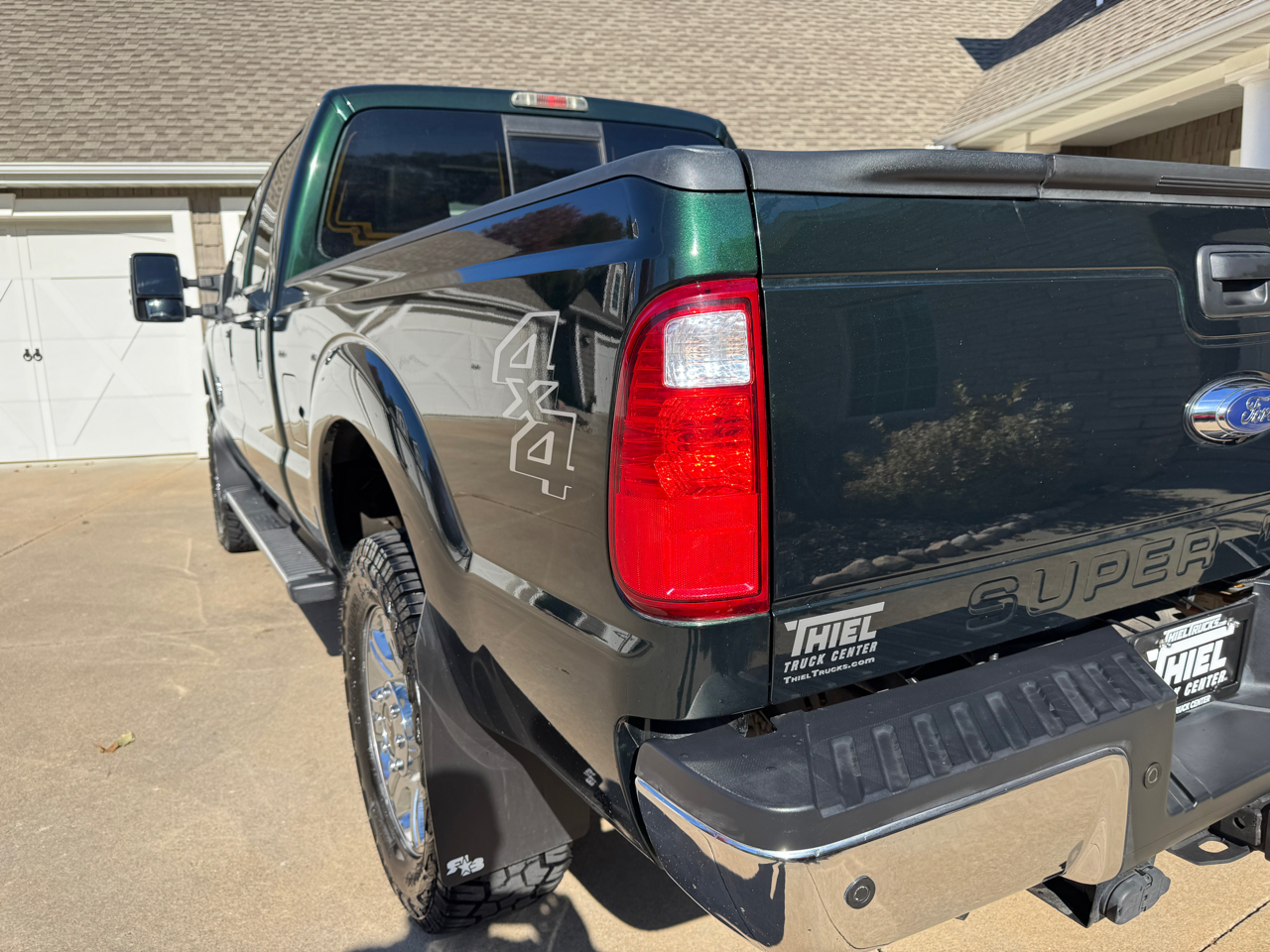 Ford Super Duty F-350 SRW 4WD Crew Cab 156" Lariat 2016 Ford Super Duty F-350 SRW 4WD Crew Cab 156" Lariat 2016