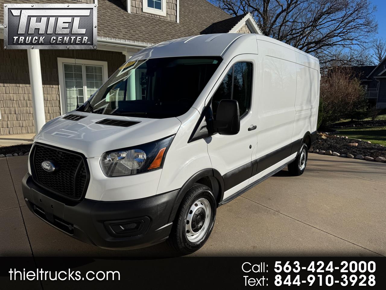 2022 Ford Transit Cargo Van T-250 130" Med Rf 9070 GVWR RWD
