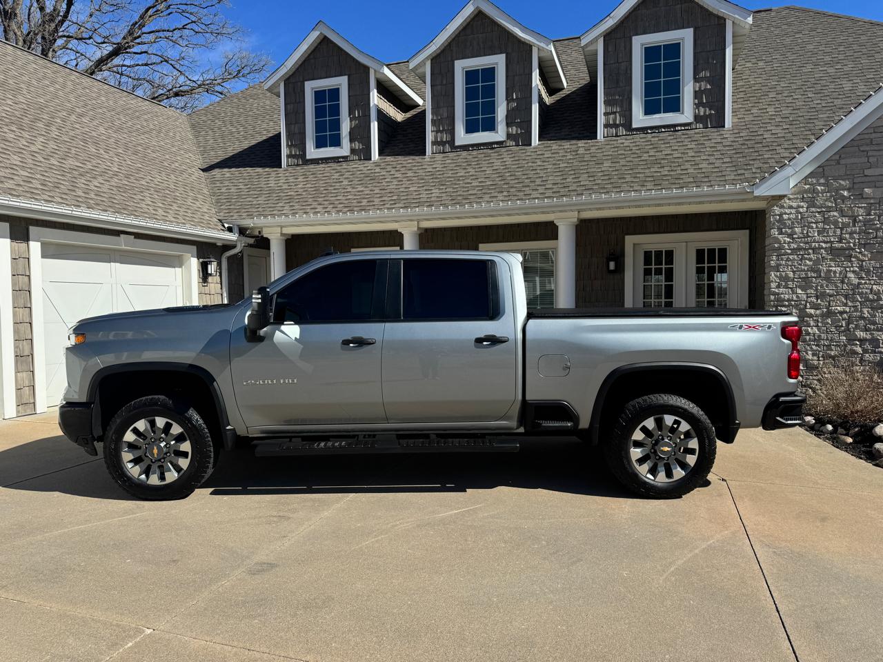 Chevrolet Silverado 2500HD 4WD Crew Cab 159" Custom 2024