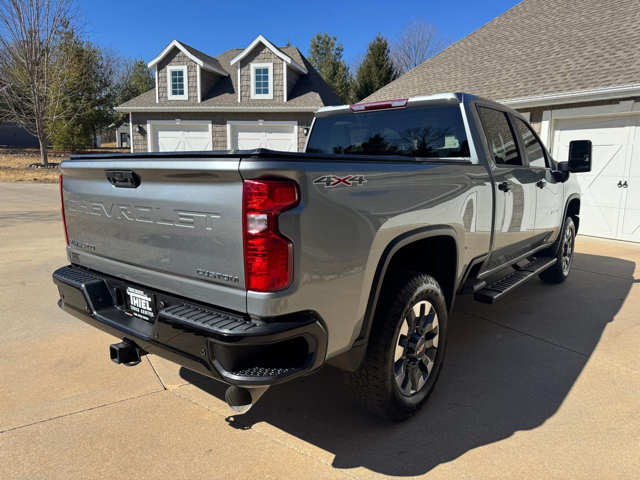 Chevrolet Silverado 2500HD 4WD Crew Cab 159" Custom 2024