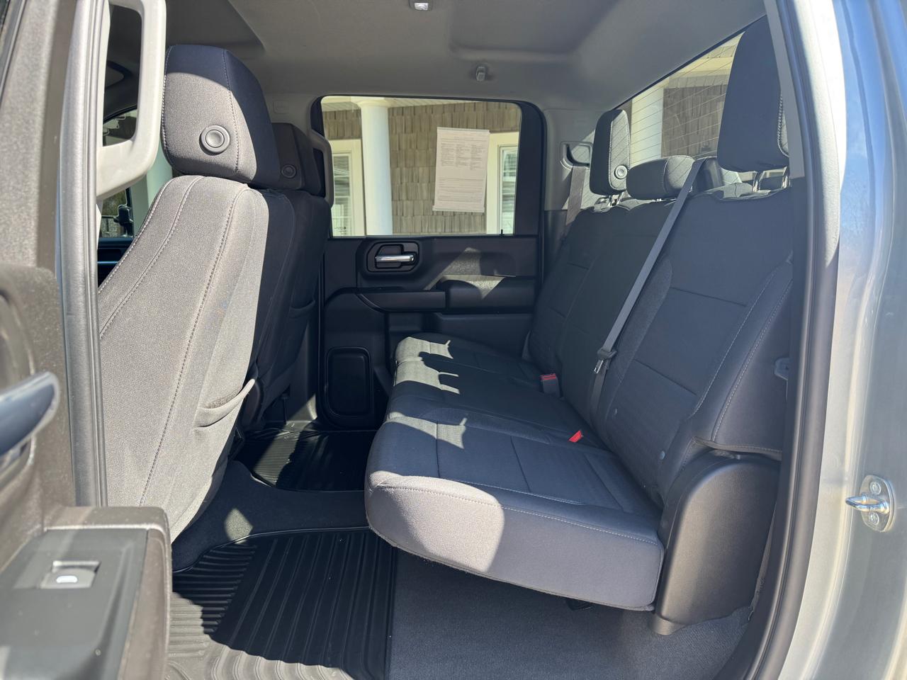 Chevrolet Silverado 2500HD 4WD Crew Cab 159" Custom 2024