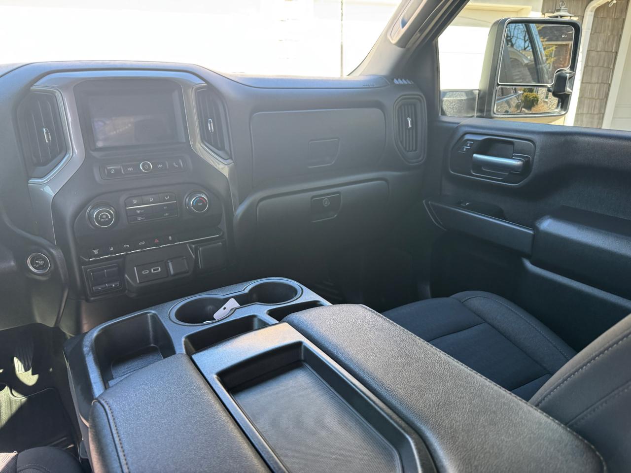 Chevrolet Silverado 2500HD 4WD Crew Cab 159" Custom 2024