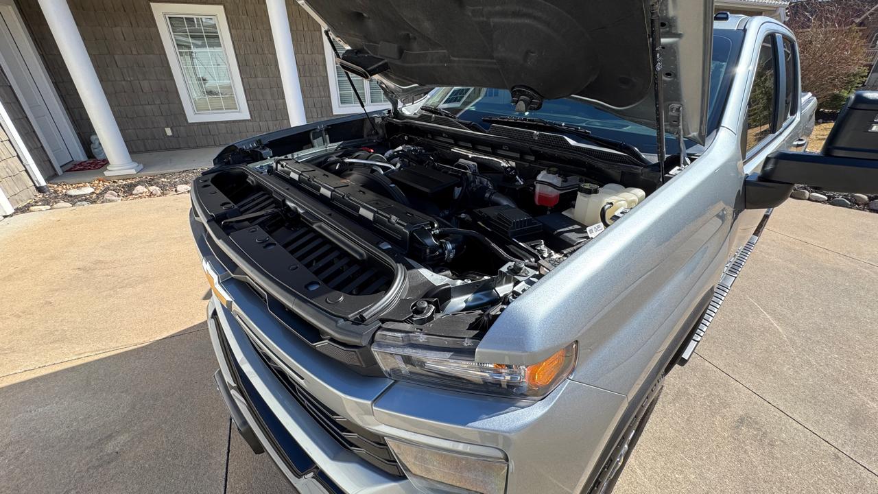 Chevrolet Silverado 2500HD 4WD Crew Cab 159" Custom 2024