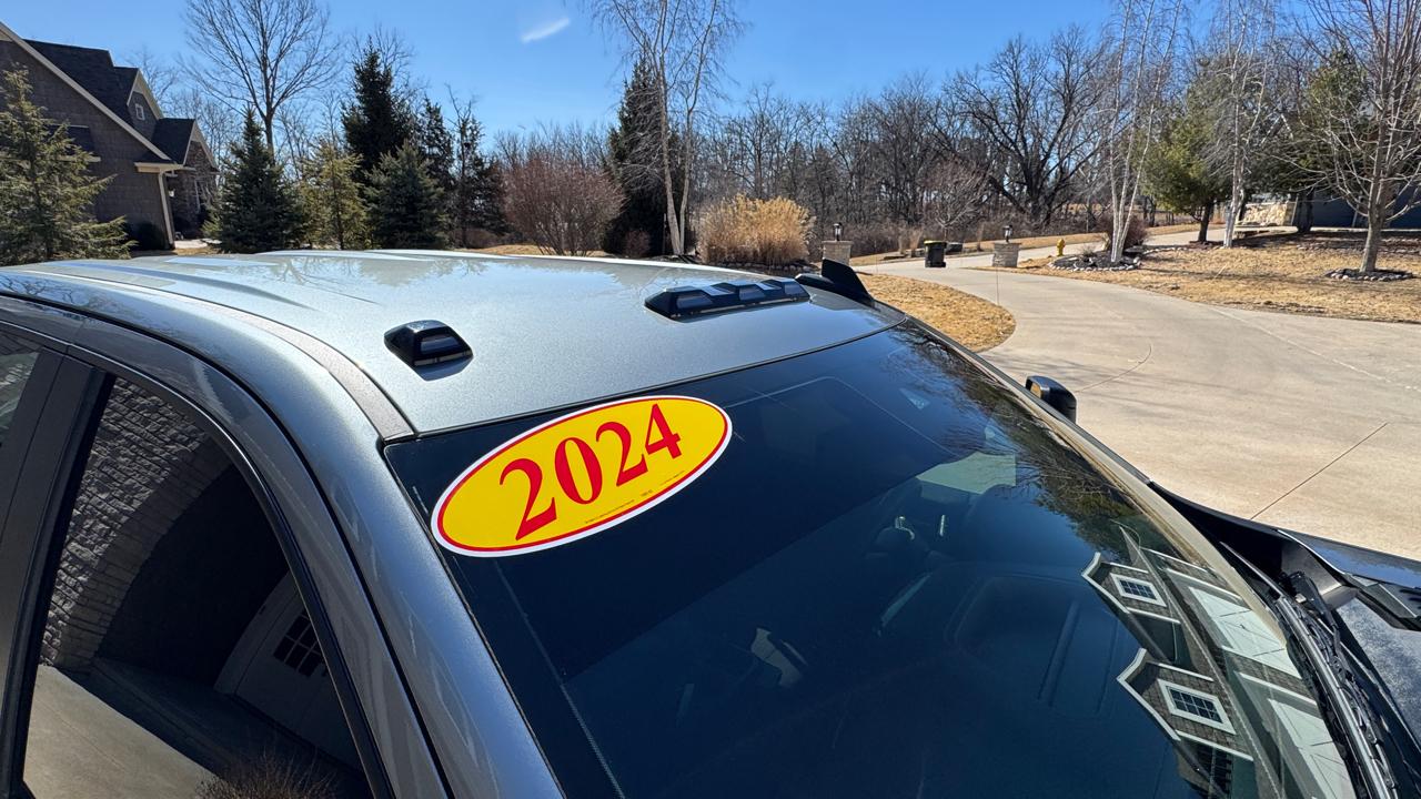 Chevrolet Silverado 2500HD 4WD Crew Cab 159" Custom 2024