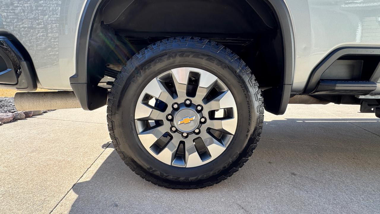 Chevrolet Silverado 2500HD 4WD Crew Cab 159" Custom 2024