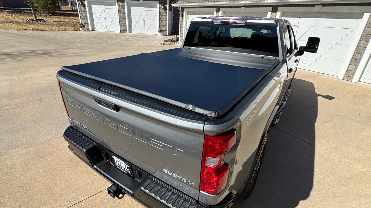 Chevrolet Silverado 2500HD 4WD Crew Cab 159" Custom 2024