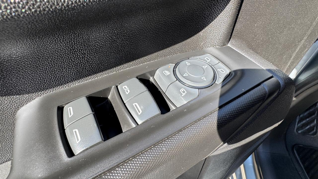 Chevrolet Silverado 2500HD 4WD Crew Cab 159" Custom 2024