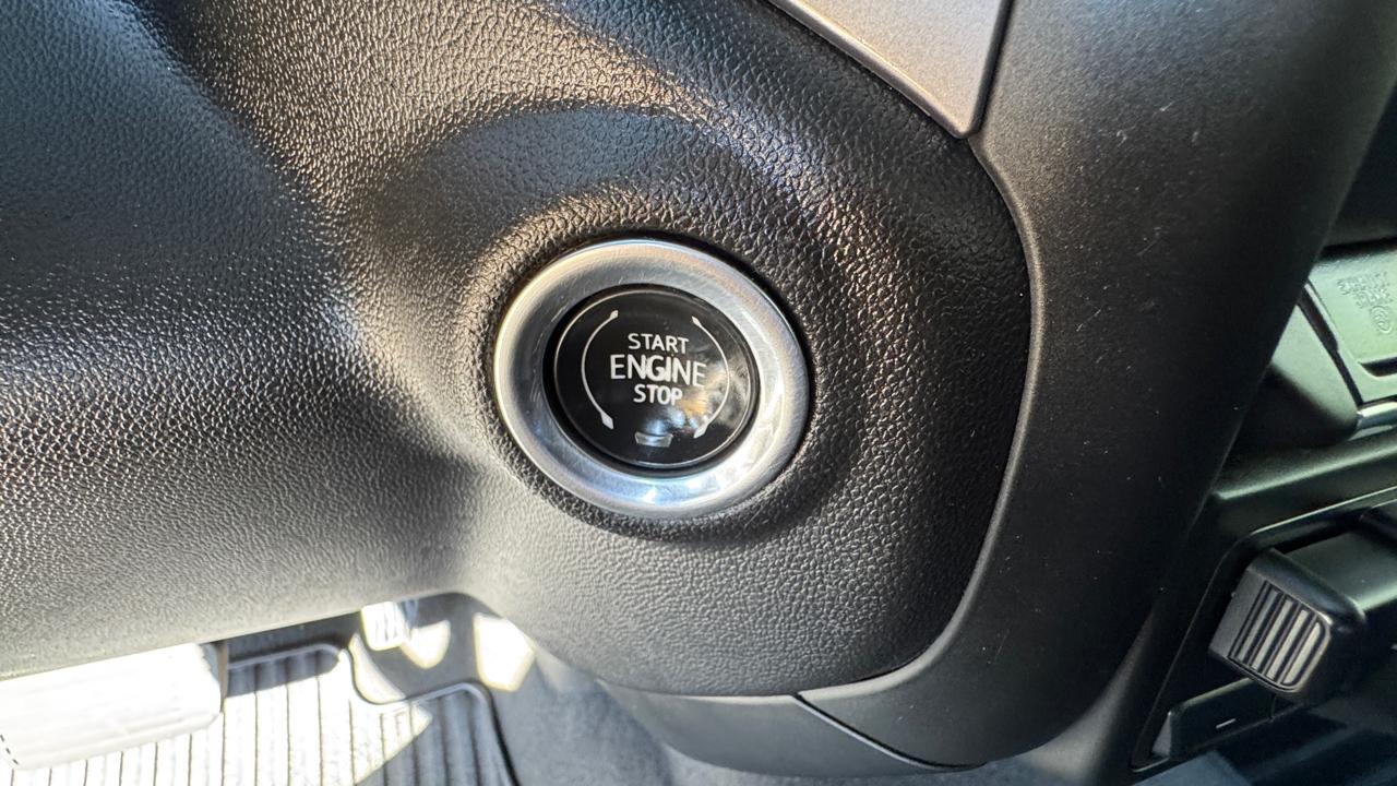 Chevrolet Silverado 2500HD 4WD Crew Cab 159" Custom 2024