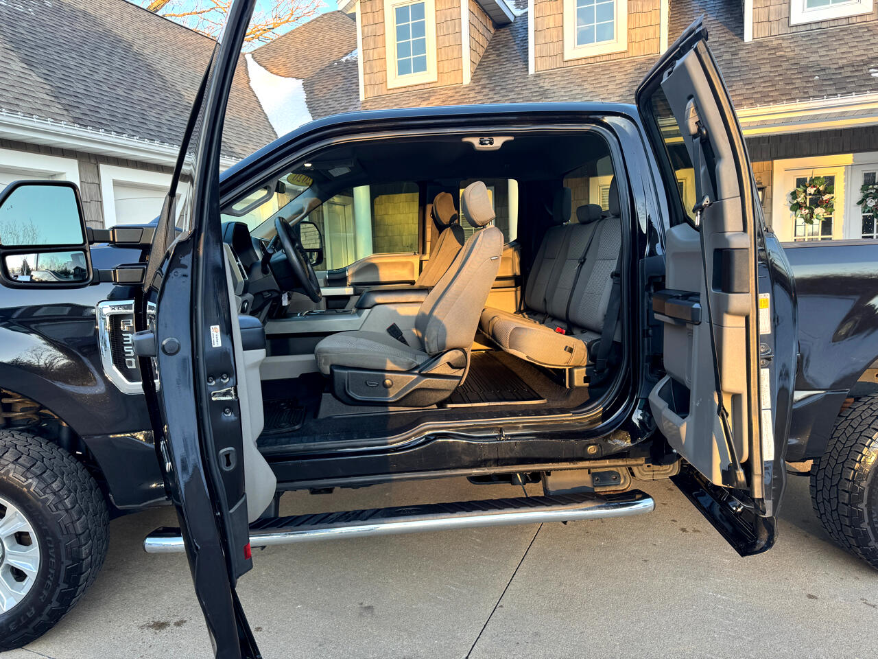 Ford Super Duty F-350 SRW XLT 4WD SuperCab 6.75' Box 2020