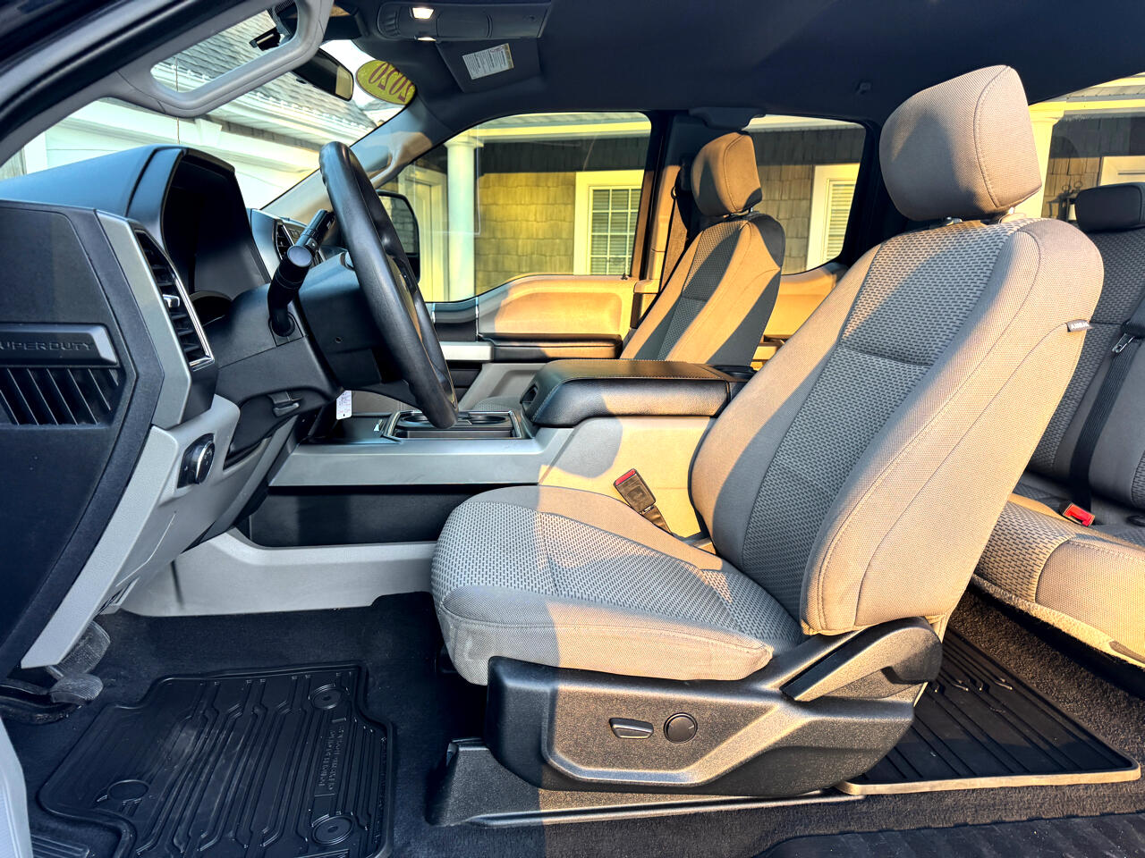 Ford Super Duty F-350 SRW XLT 4WD SuperCab 6.75' Box 2020