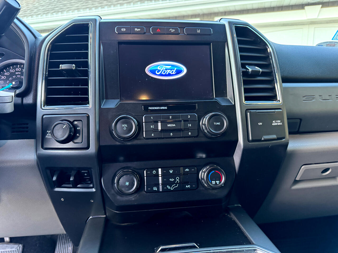 Ford Super Duty F-350 SRW XLT 4WD SuperCab 6.75' Box 2020