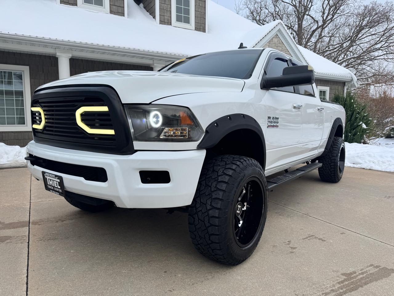 2017 RAM 2500 SLT 4x4 Crew Cab 6'4" Box