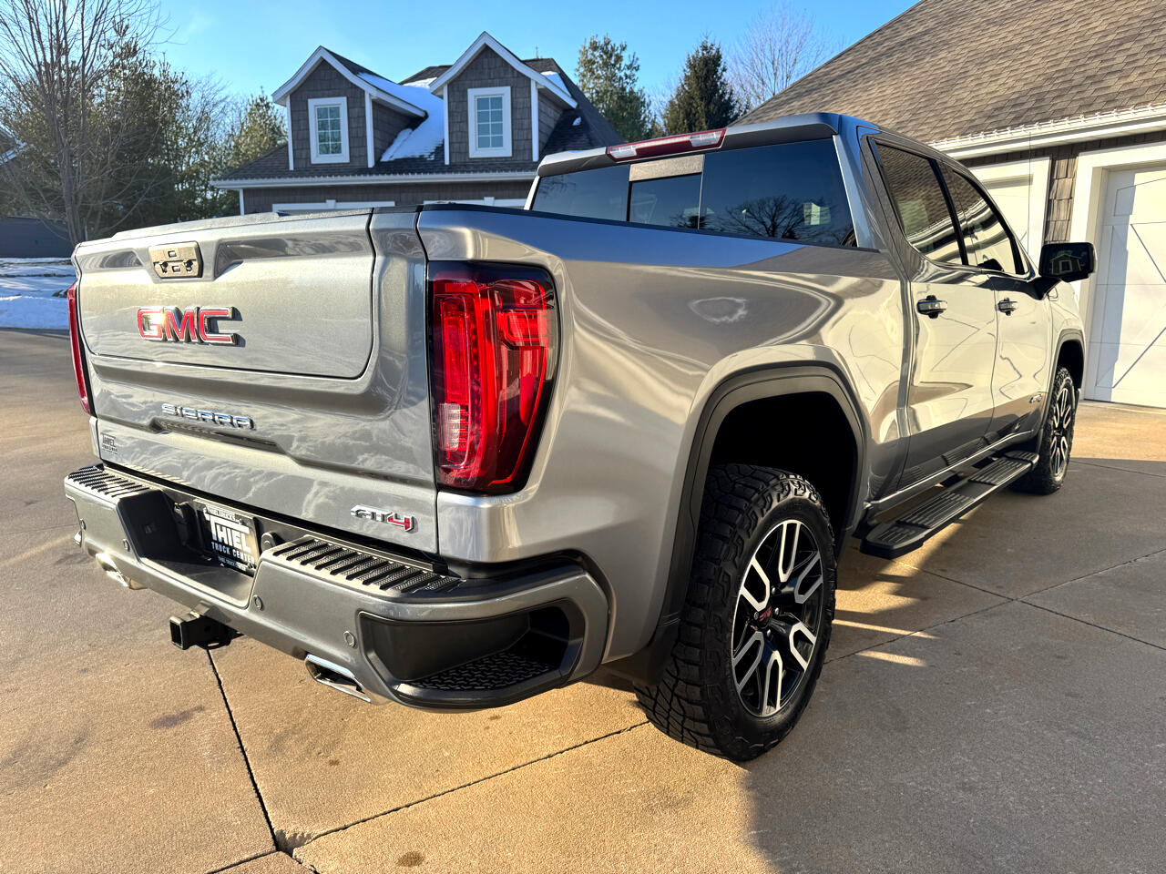 GMC Sierra 1500 4WD Crew Cab 147" AT4 2020