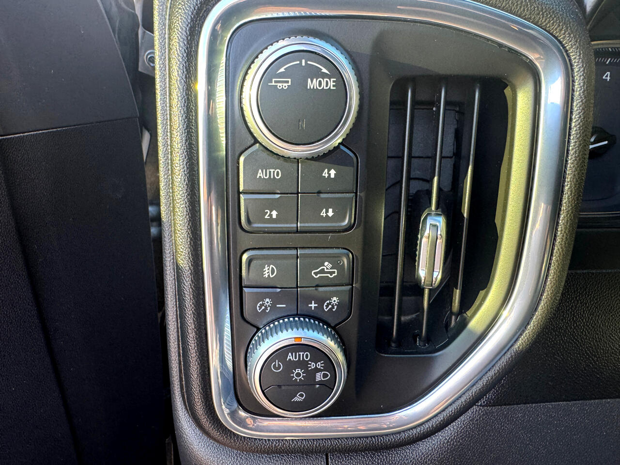 GMC Sierra 1500 4WD Crew Cab 147" AT4 2020