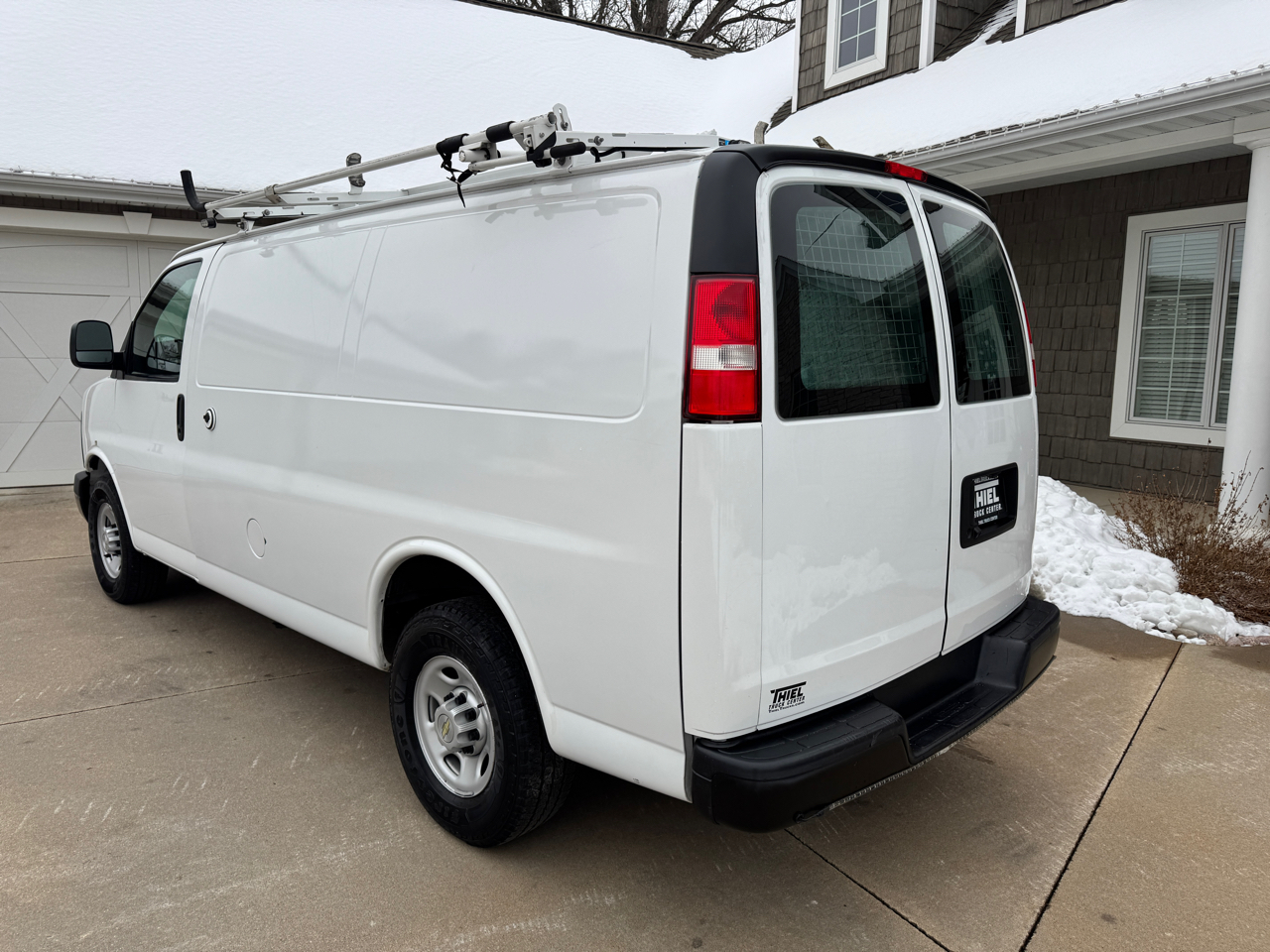 Chevrolet Express Cargo Van RWD 2500 135" 2015