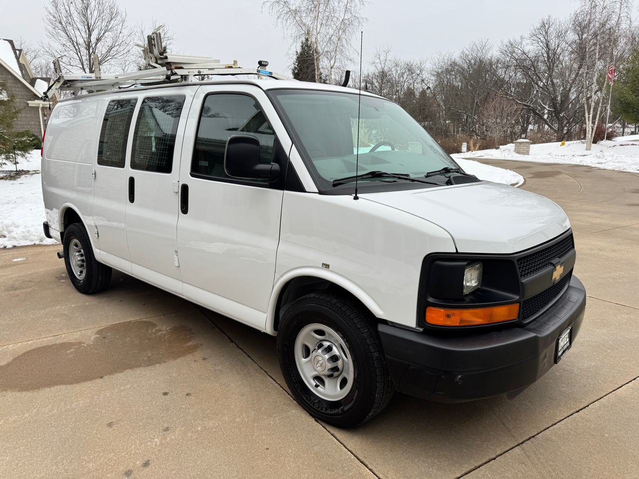 Chevrolet Express Cargo Van RWD 2500 135" 2015