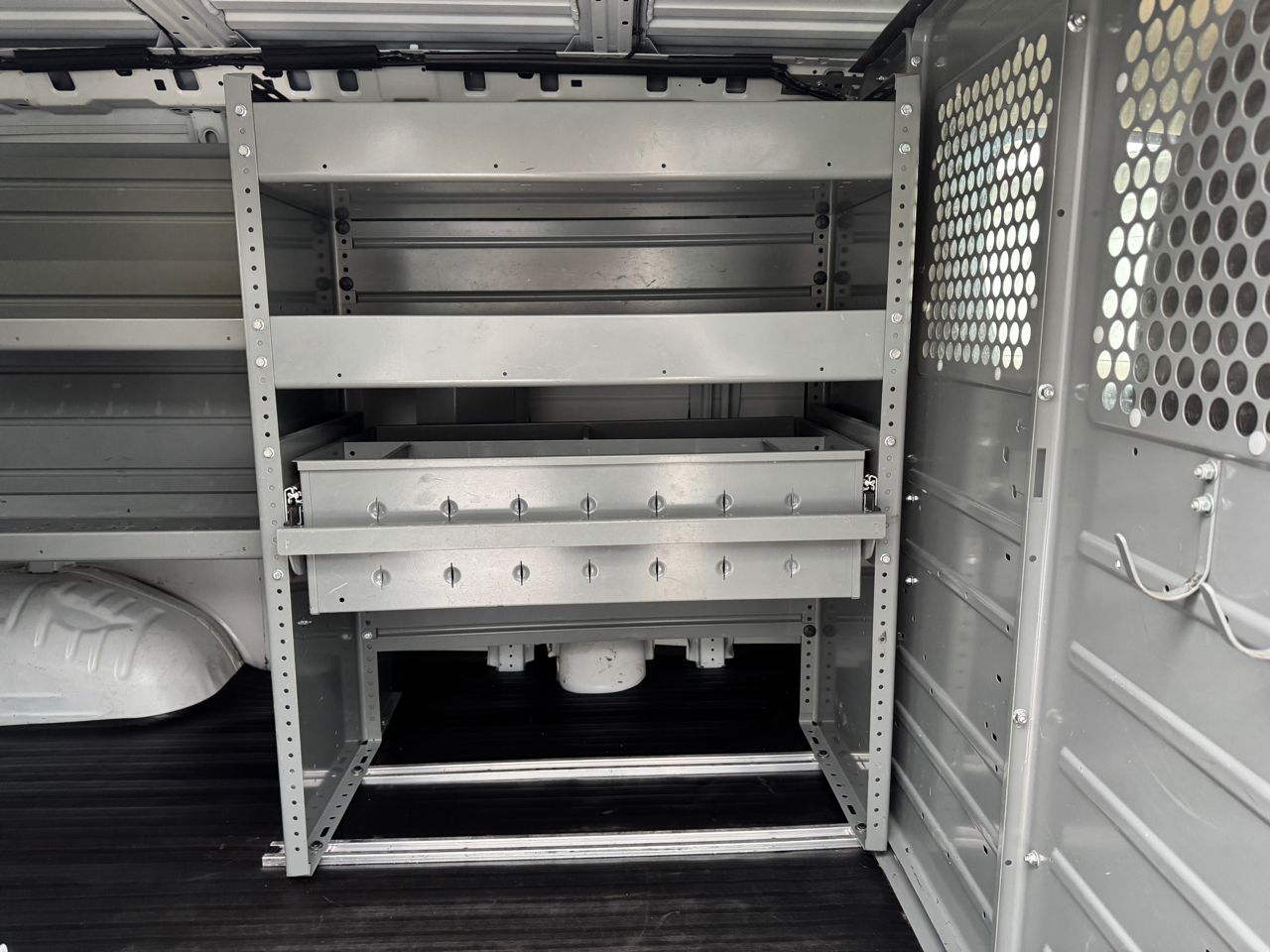 Chevrolet Express Cargo Van RWD 2500 135" 2015